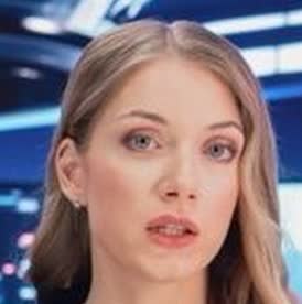 TV Presenter Face Zoom